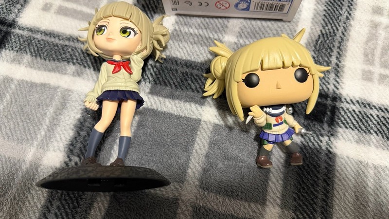 Funko Pop! Animation: My Hero Academia - Himiko Toga #610 & Banpresto Q Figure