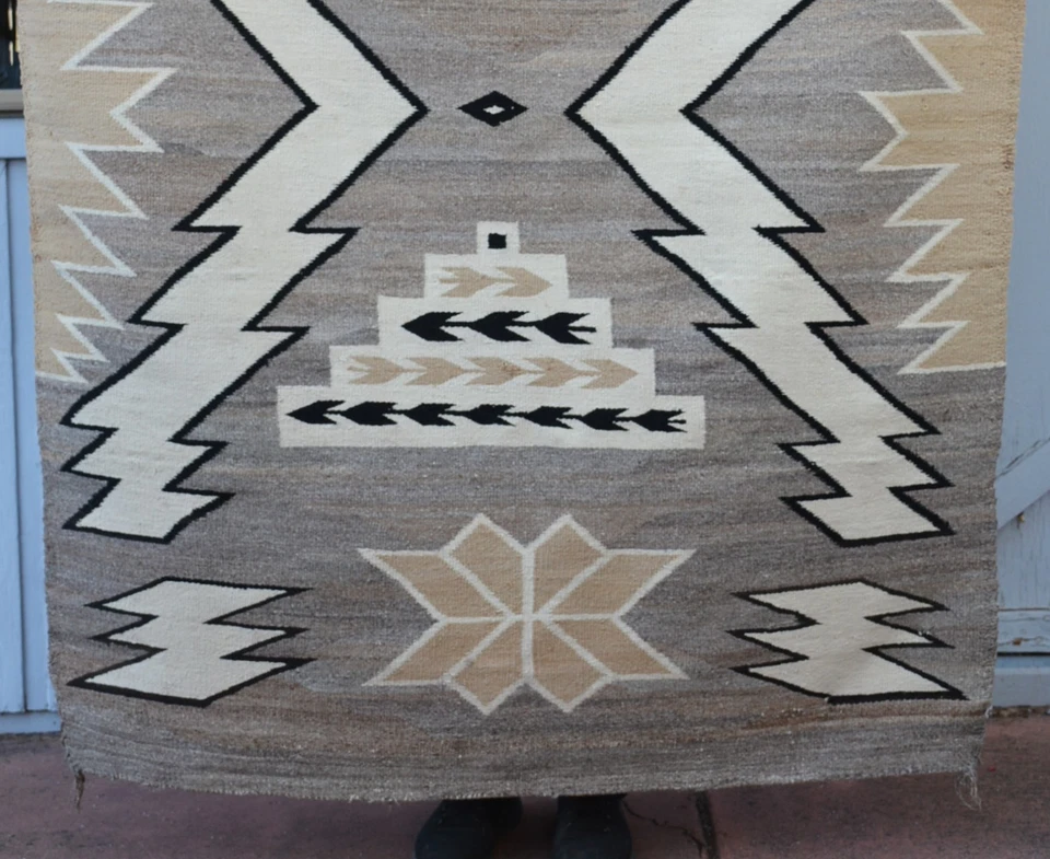Alfombra Navajo Early Two Gary Hills Lightning Storm Pattern - Hilada a Mano - 65" x 49" Foto 3 de 4