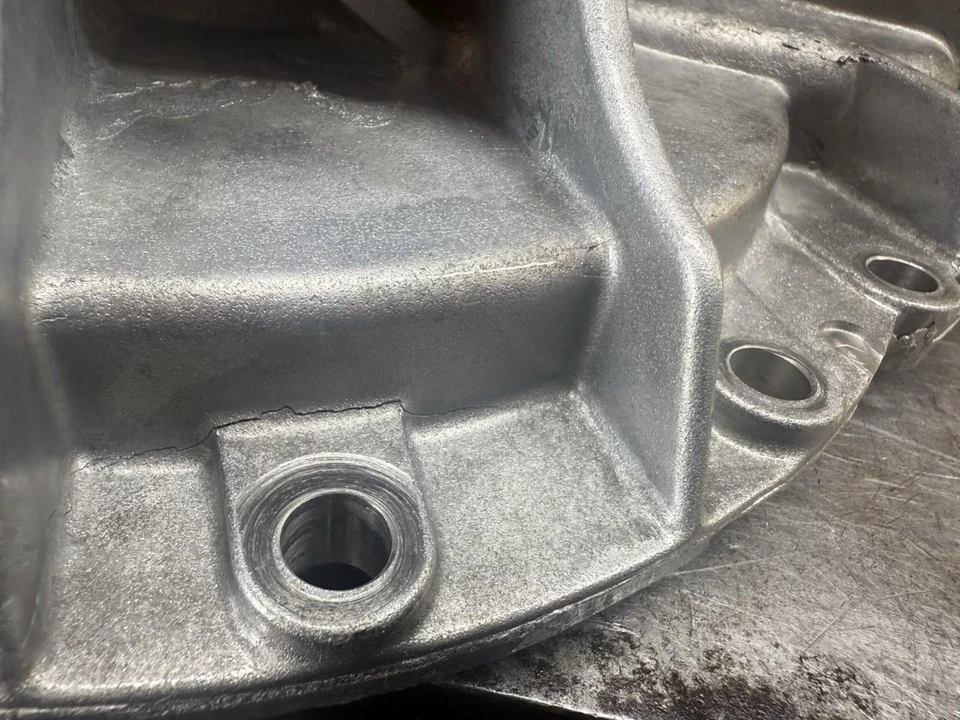 Carcasa embrague transmisión diésel LCT1000 4x4 ACDelco GM equipo original 29544804 Foto 2 de 4