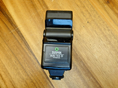 SunPak Auto 144D Thyristor Flash