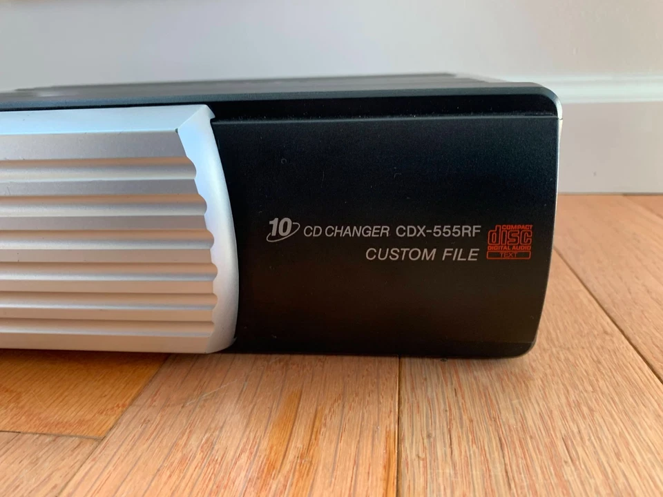 SONY CDX-555RF 10 CD Custom File Car Compact Disc Changer Unit Only - Image 4 of 4