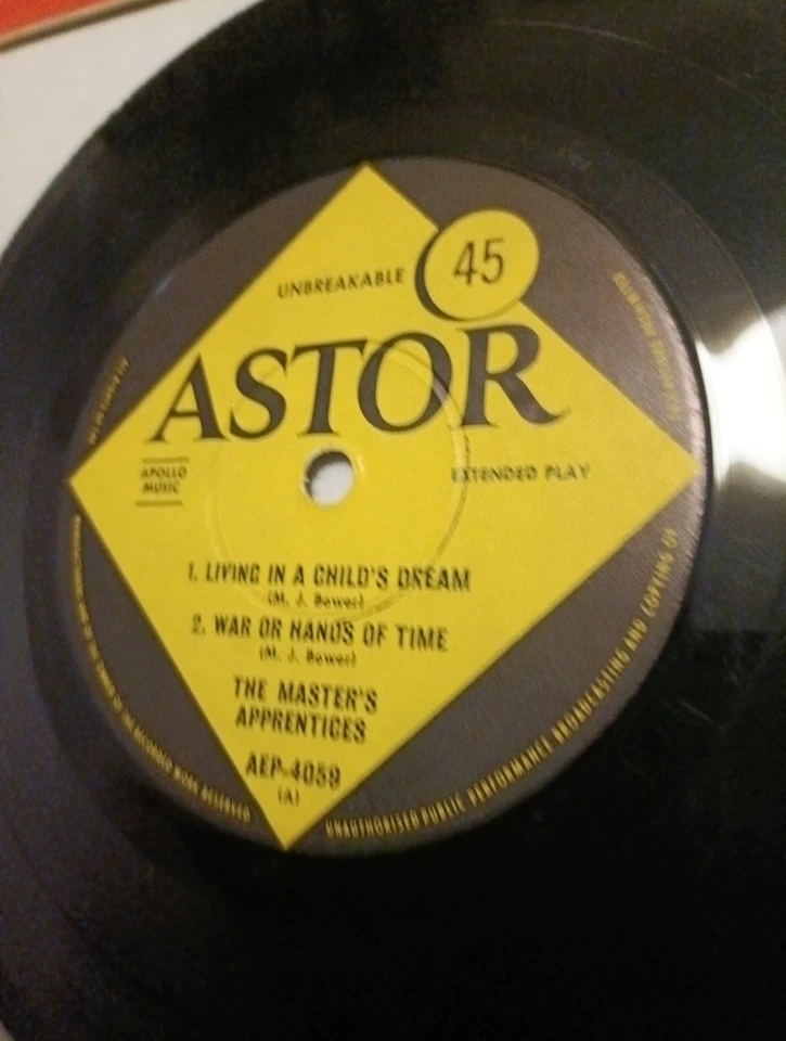 The Masters Apprentices Vol. 2 E.P. 7". VG+/G+ - Image 2 of 4