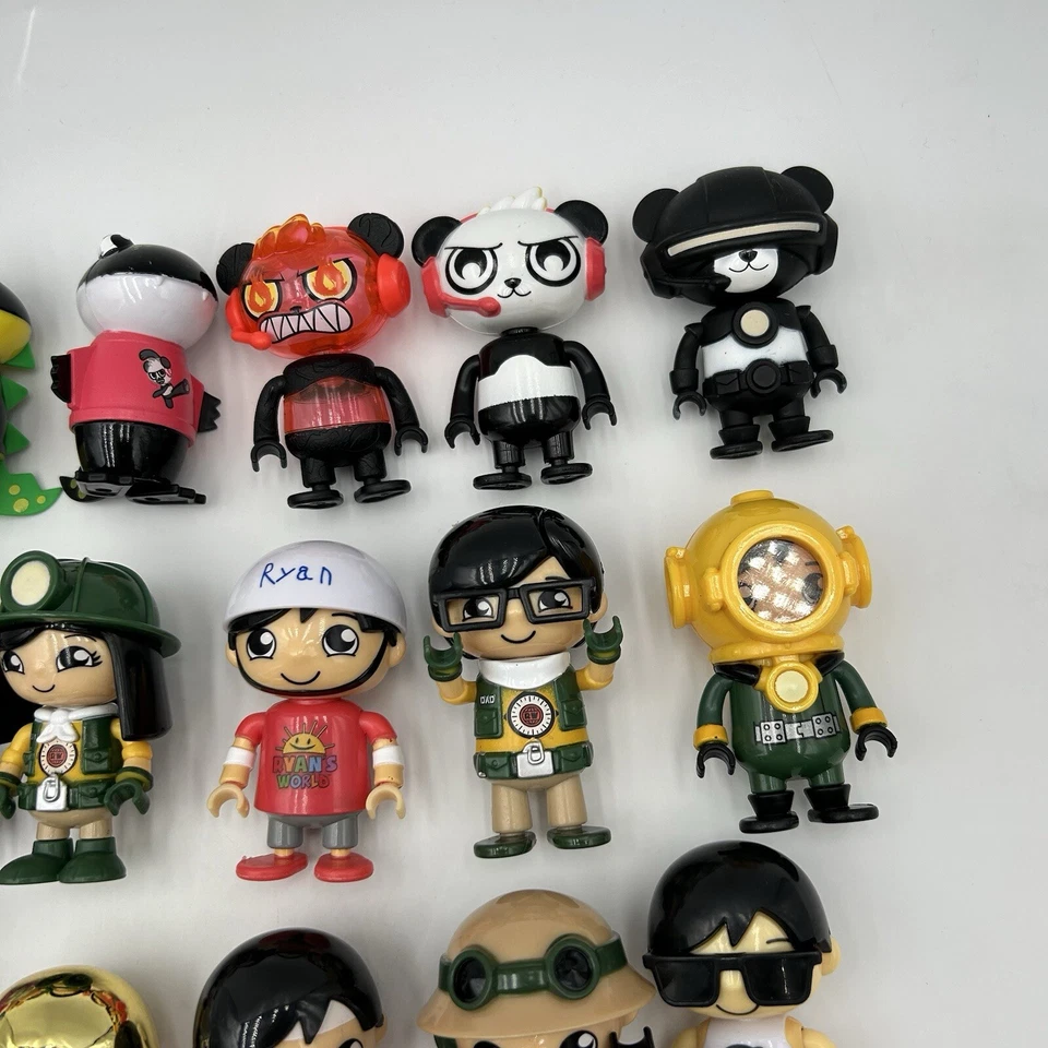 Lote de 39 figuras RYAN'S WORLD Gus héroe panda tiburón coleccionables niños Foto 4 de 4