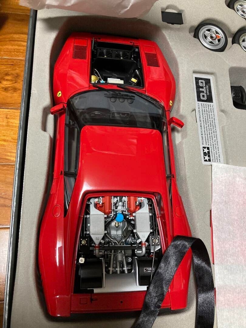 TAMIYA 1/12 Scale Collector's Club Special FERRARI 288 GTO TAMIYA 1/12 Scale Collector's Club Special FERRARI 288 GTO