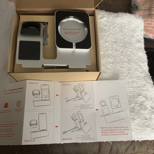 Desktop Charging Station 3 in 1 Device Stand Desktop Apple Charging Station - 第 1/6 張圖片
