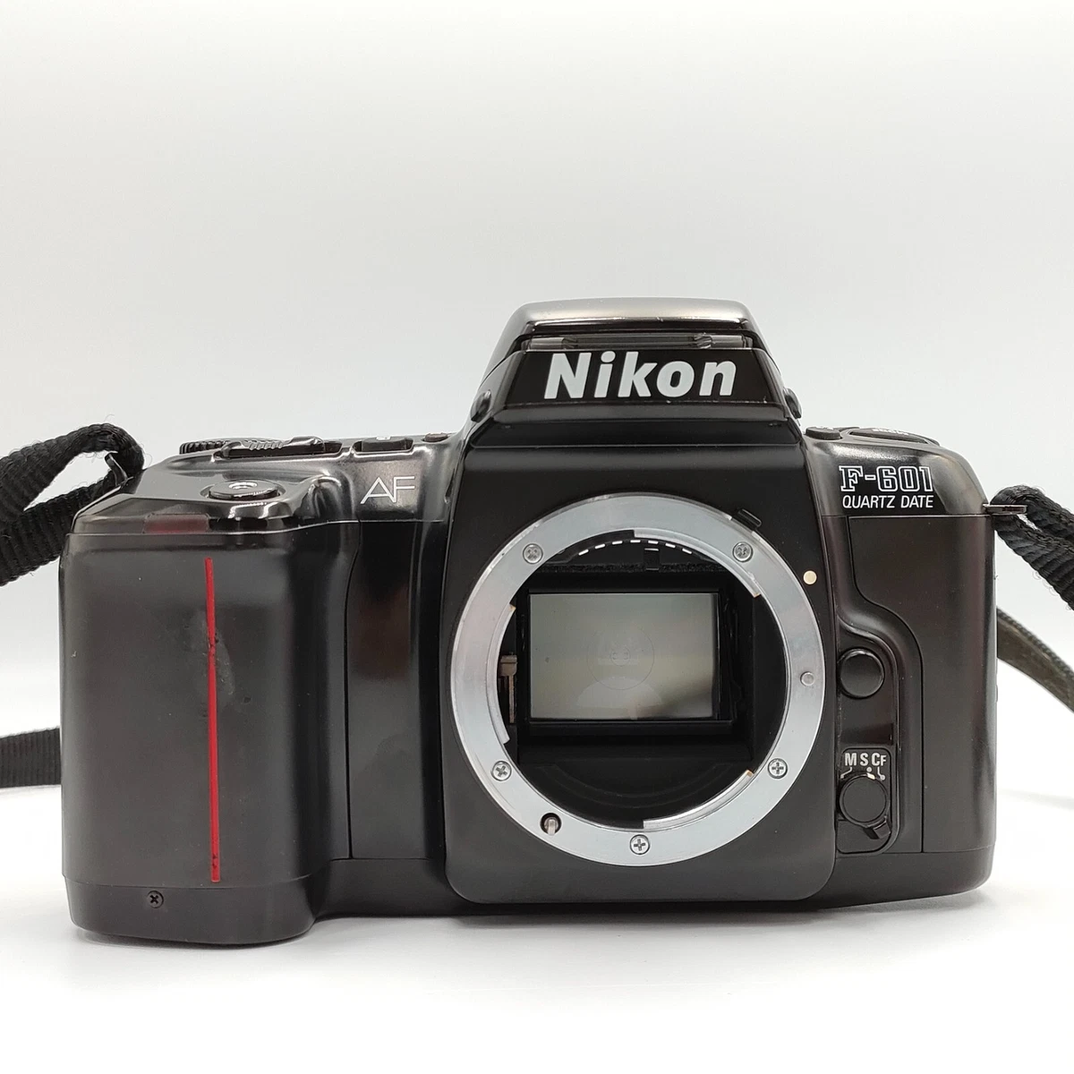 Nikon F-601 Quartz Date QD Black SLR 35mm Film Camera Body - GOOD