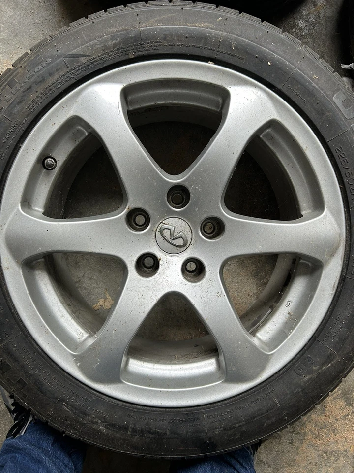 Llantas y neumáticos Infiniti G35/G37 5x114,3 Foto 2 de 4