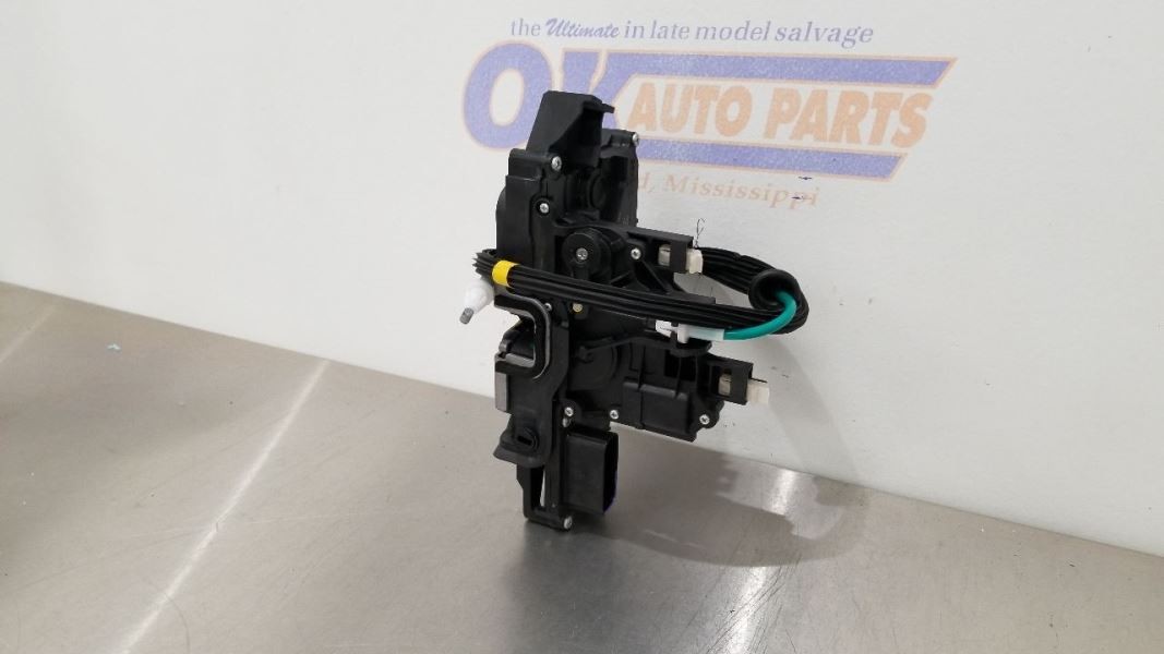 2023 MASERATI GRECALE TROFEO DOOR LOCK LATCH FRONT RIGHT PASSENGER