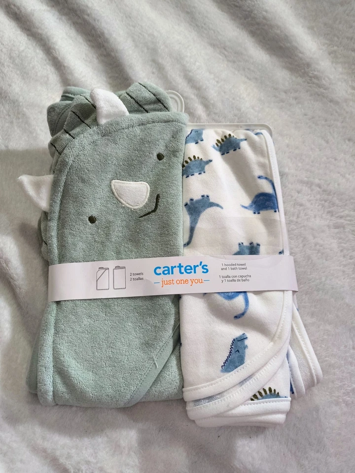 Carter’s 2-Pack Towel Set – Dinosaur Hooded Towel + Bath Towel for Baby & Todd - Image 2 of 3
