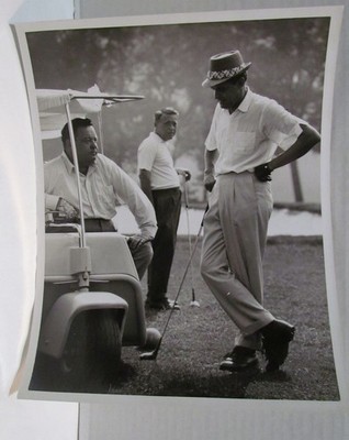 Vintage Jackie Gleason Playing Golf Press Photo