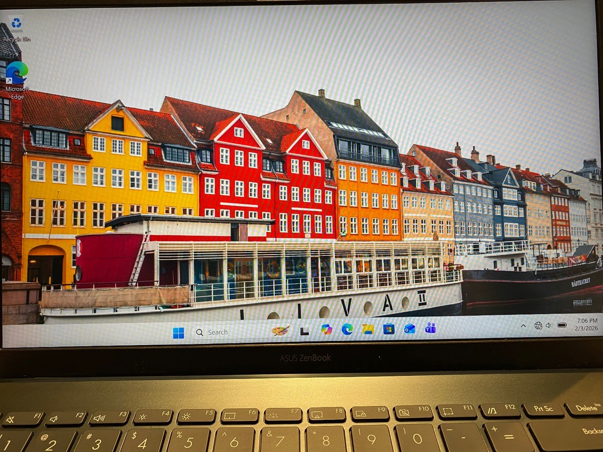ASUS ZENBOOK 14 UM425Q LAPTOP 1TB SSD 16GB RAM AMD RYZEN 9 5900HX