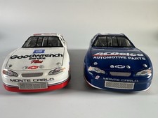 Kevin Harvick 29 GM Goodwrench Service Plus/ 2 AcDelco 1:32 Scale 2 Car Set