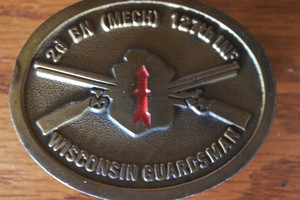 Vintage WISCONSIN GUARDSMAN BELT BUCKLE - National Guard 2d Bn Mech 127th Inf