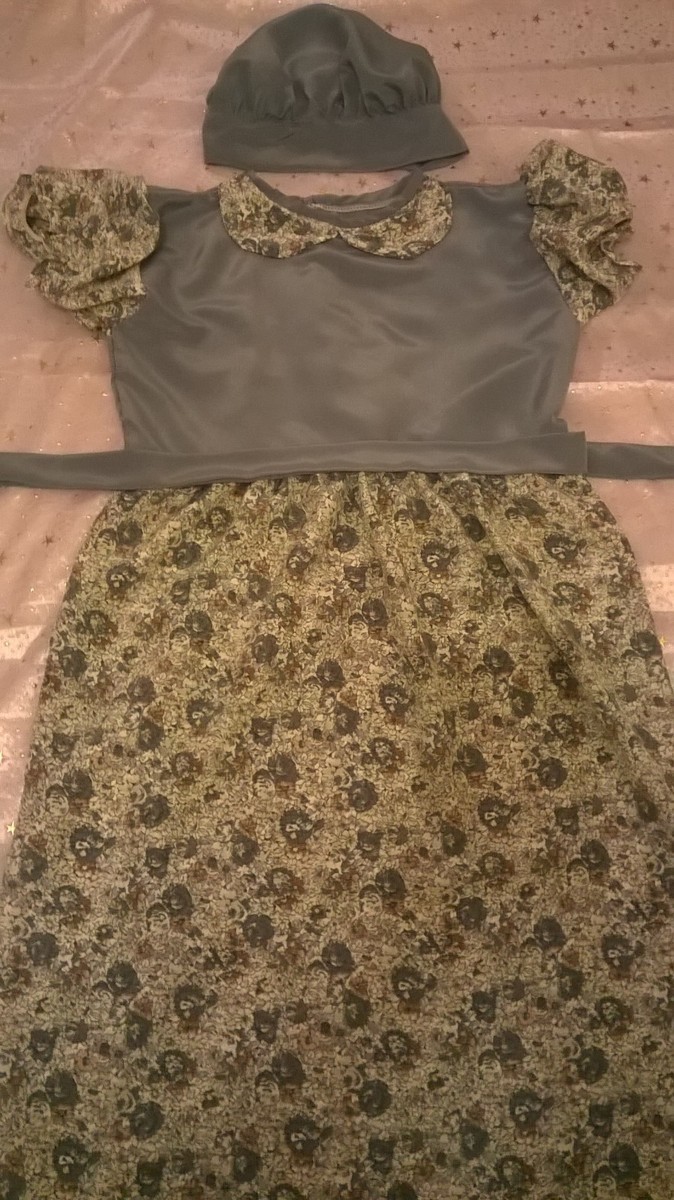 Victorian-WW2-1930s-1940s-Village Costume-girls-schools-history