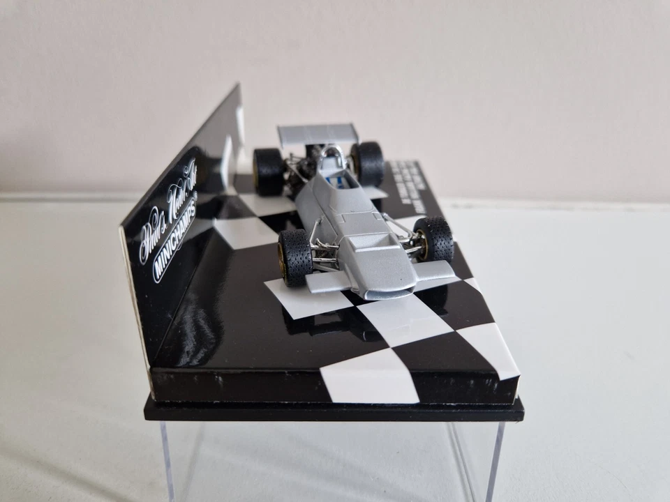 Minichamps 1/43 De Tomaso 505/38 Frank Williams - Factory Roll Out - 400700099 - Immagine 2 di 4