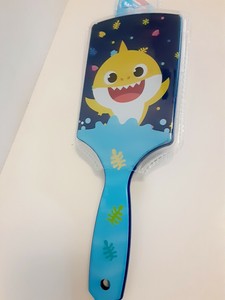 baby shark hair brush