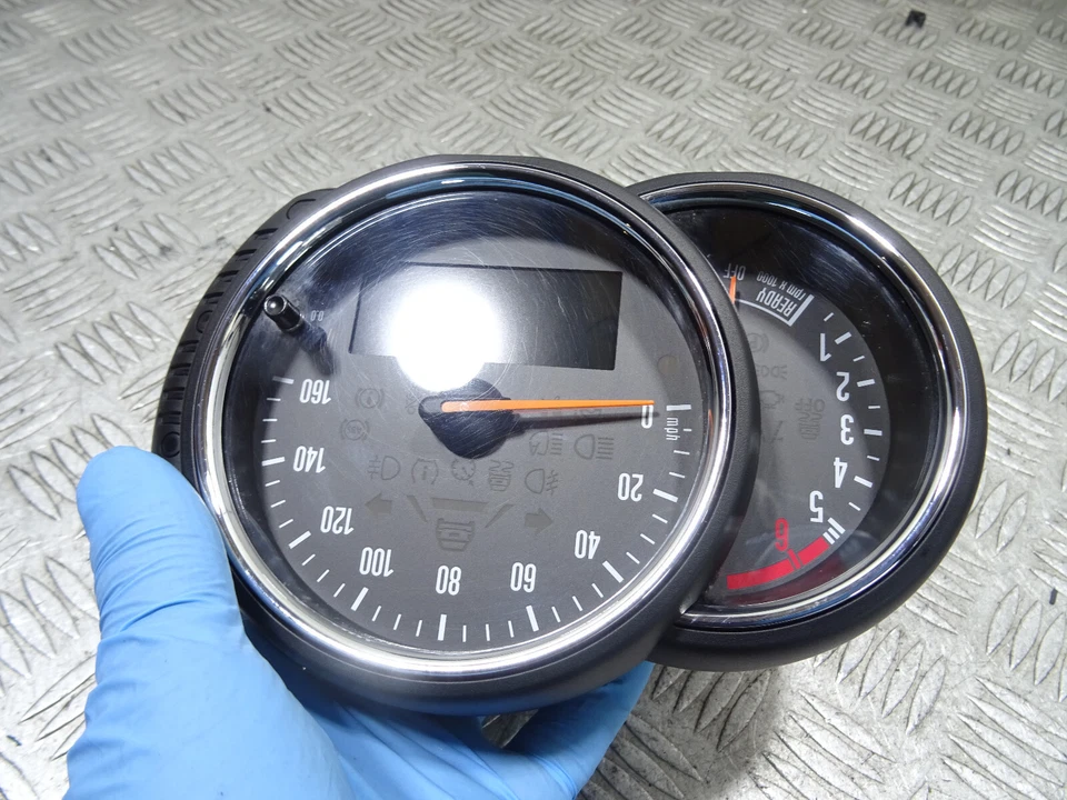 2016 MINI COOPER CLUBMAN D F54 2.0 DIESEL MANUAL MK4 ESTATE SPEEDOMETER *12588 - Image 3 of 4