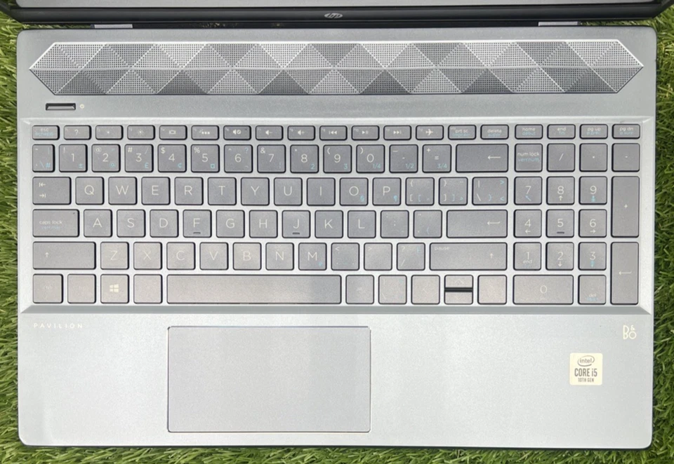 HP Pavillion15-CS3XXX 15"FHD i5-1035G1@1.00Ghz 8GB RAM 256GB SSD Win11 (LEER) Foto 4 de 4