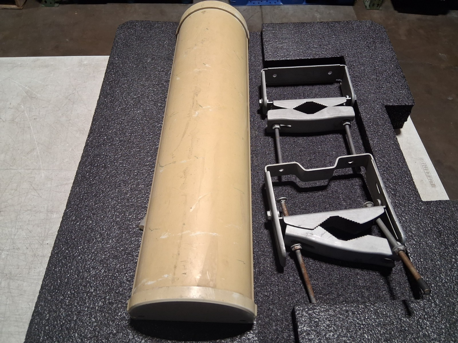 Cambium Networks C050900D021A 5GHz 90/120 degree Sector Antenna/Mounting, Used