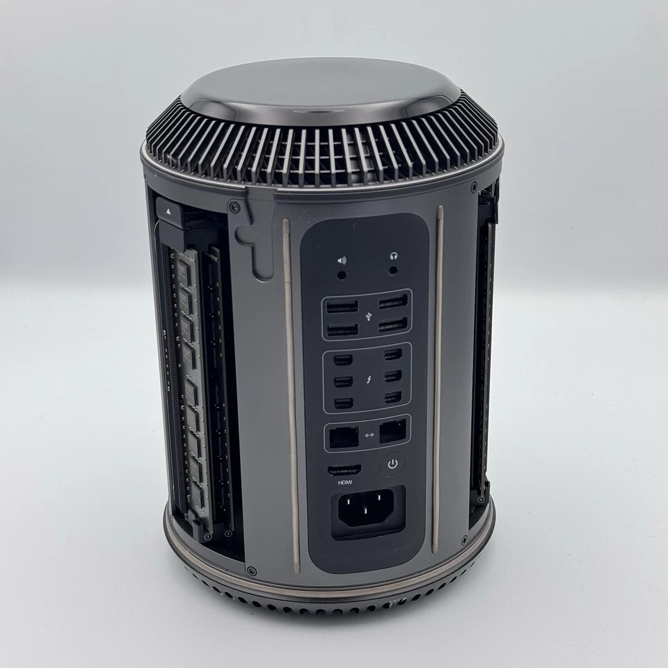 Apple Mac Pro A1481 Intel Xeon Quad-Core 3.7GHz 16GB 250GB SSD 2xFirePro D300 - Image 3 of 4