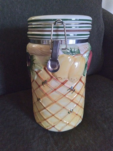 Home Accents Grapes🍇 Decor Canister Set, 3 Sizes, Latches w/ Orig. Rubber seals - Picture 7 of 9