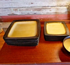 Gibson Elite Designs ~ Ocean Paradise Amber - 15 Pieces ~ Dinner & Salad Plates