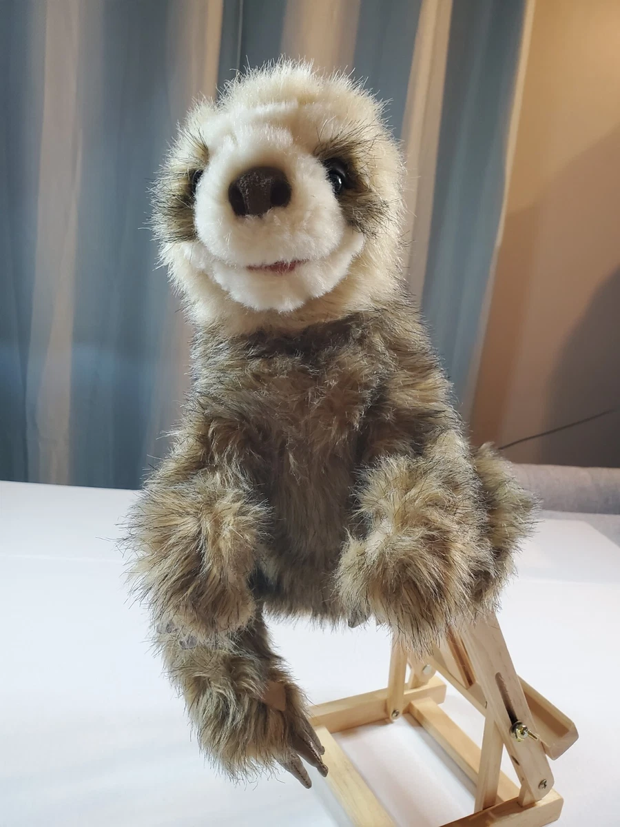 Folkmanis store sloth puppet