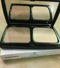 Merle Norman Ultra Powder......Shade is ULTRA CREAM.....NEW