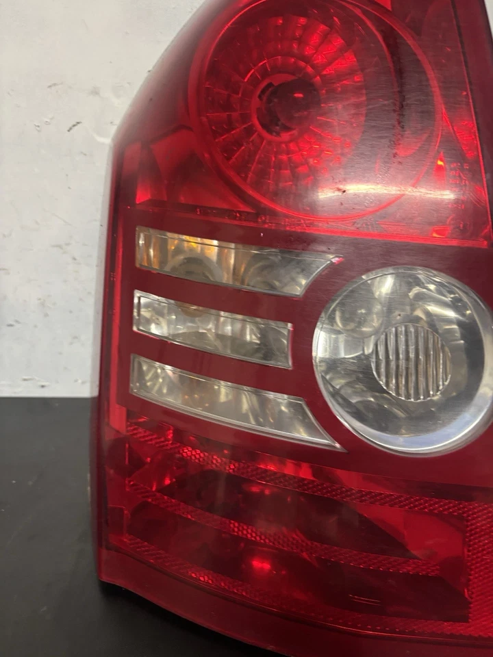 2008 CHRYSLER 300 LEFT DRIVER SIDE  Rear Tail Light OEM - Image 3 of 4