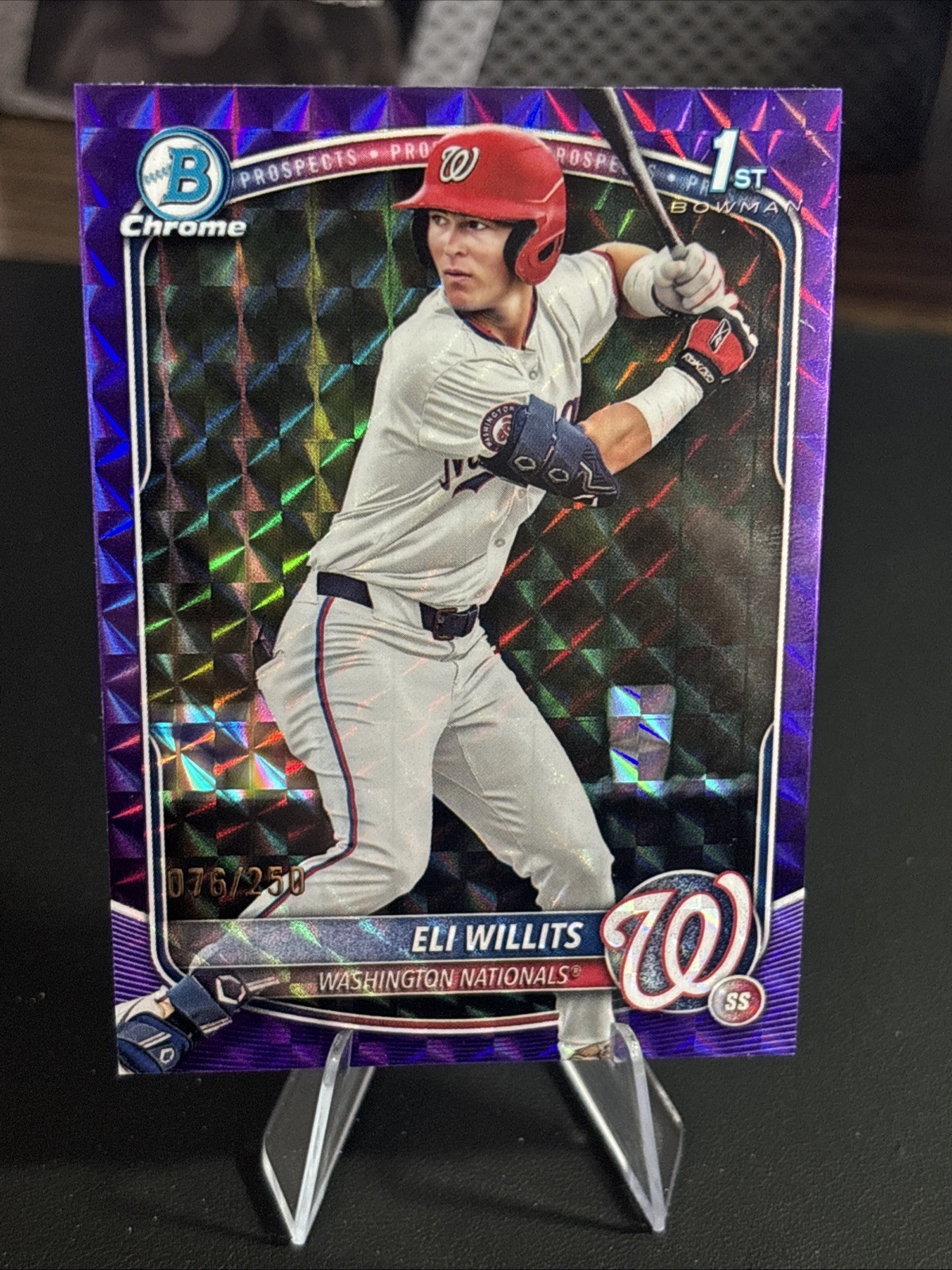 2025 Bowman Draft 1st Chrome Eli Willits Purple Geometric Refractor 076 /250