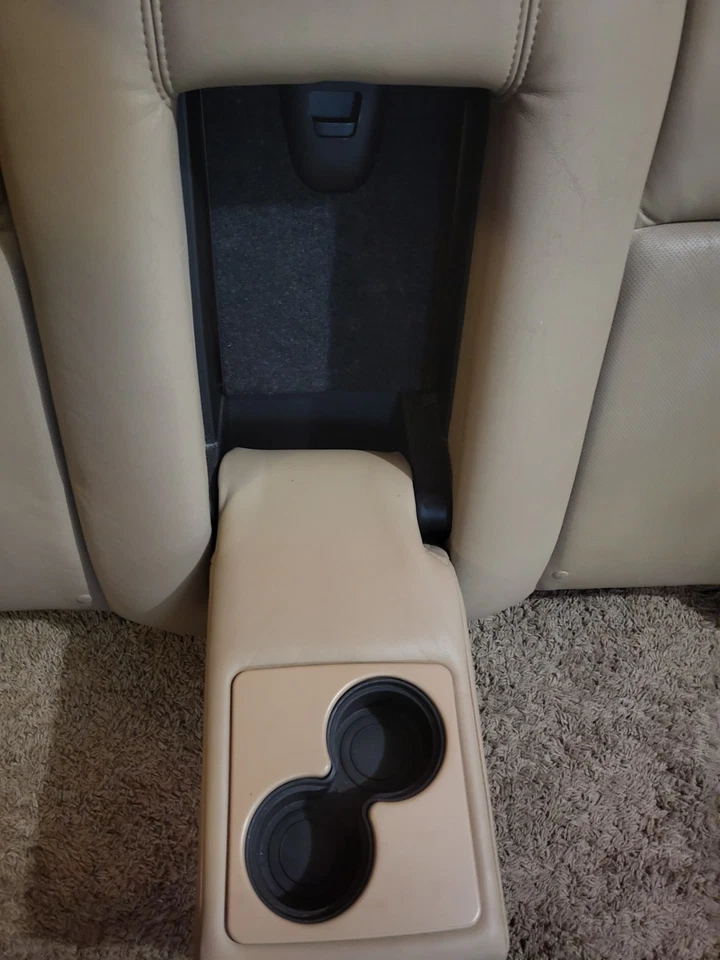 Cadillac CTS 2003-2004 asiento trasero superior superior (solo camioneta local) Foto 3 de 4