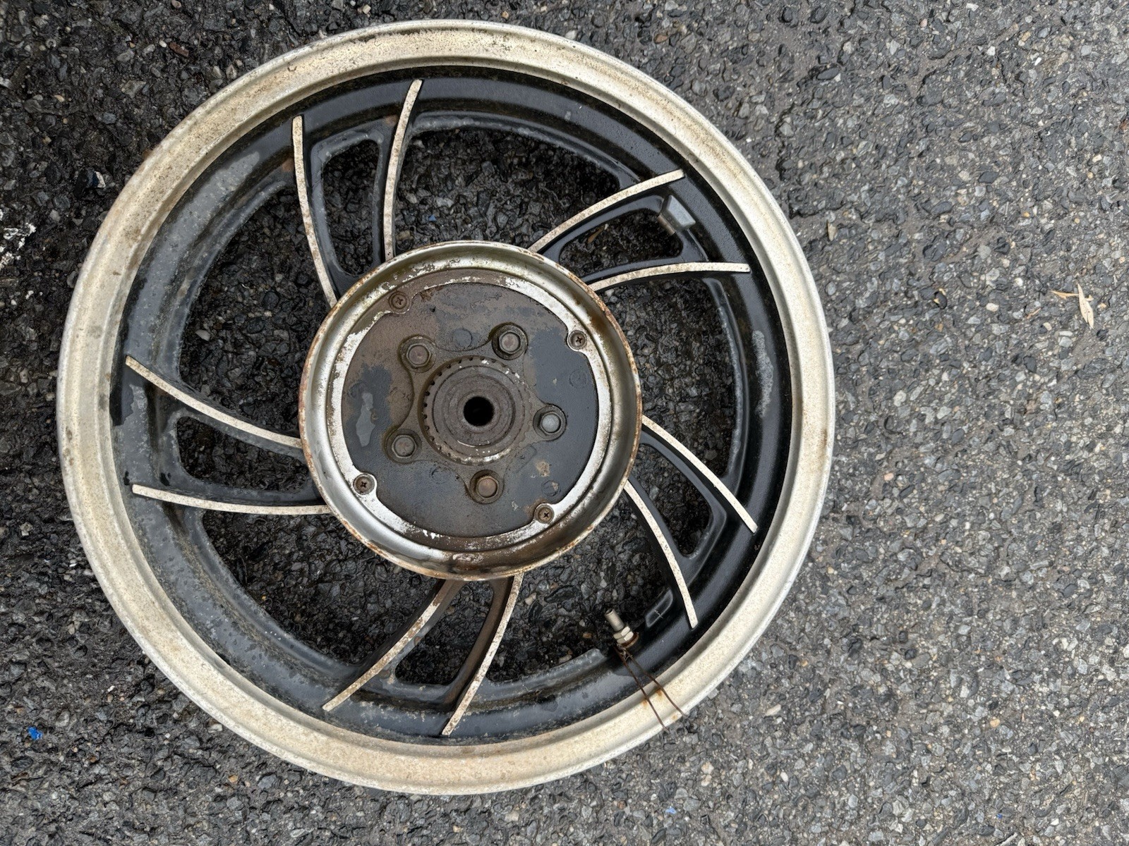 Yamaha XV750 OEM Mag Wheel Rare Genuine Original Rim XV 750