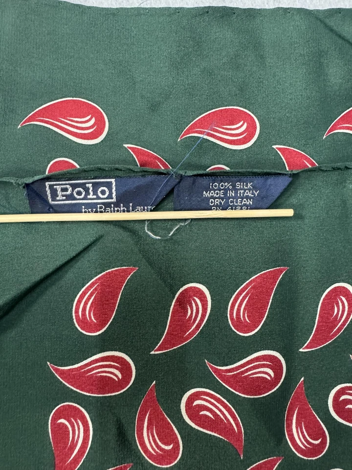 Polo Ralph Lauren Bolsillo Cuadrado Para Hombre Verde Rojo Estampado Paisley Seda Hecho en Italia Foto 3 de 4
