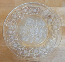 Apple Blossoms/Flowers (SVG1) Luncheon Plate (Frosted Center) by Sovereign House