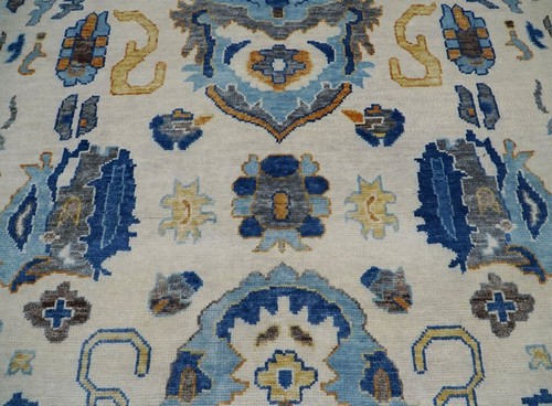Handmade Antique Ivory-Blue Turkish Oriental Oushak Area Rug | Hand-Knotted Rug - Picture 4 of 9