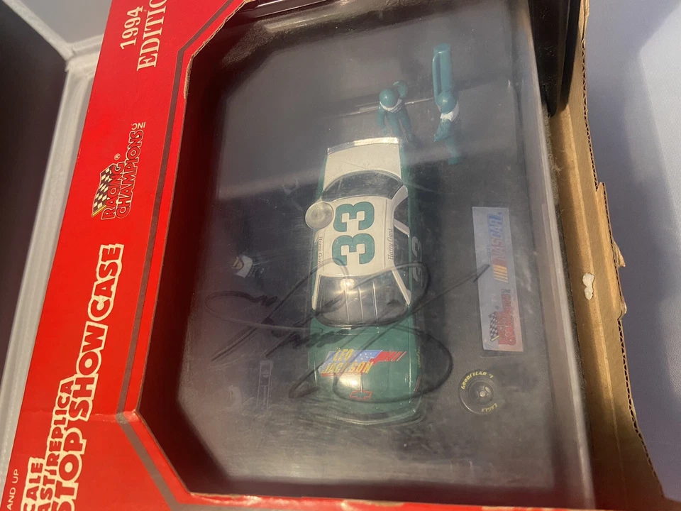 Escaparate Harry Gant 1994 Racing Champion #33 escala 1:43 Pit Stop - Firmado Foto 3 de 4