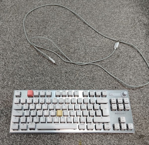 Roccat Vulcan TKL Pro PC USB-C Gaming Tastatur, Linear Optical Titan Switch