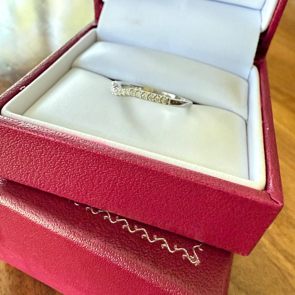 Anillo de diamantes tamaño 5.25 14KW 1/8CTTW. Laboratorio creado. Garantía de por vida. Foto 3 de 4