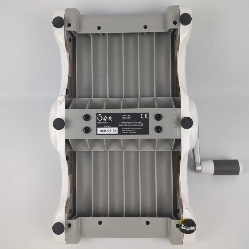 Sizzix BIG SHOT Die Cutting Machine with extras  Platform DIes Cutting Pads - Image 3 of 4