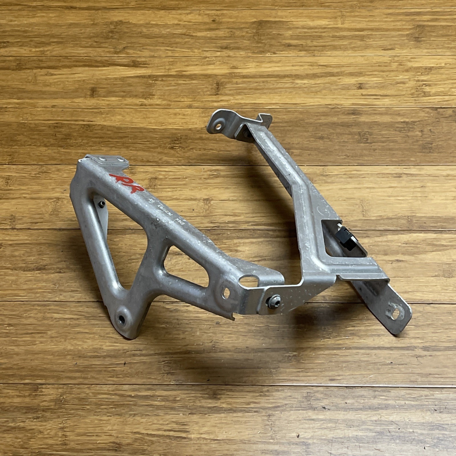 2015 - 2018 BMW i8 I12 Rear Right Quarter Panel Upper Support Bracket OEM