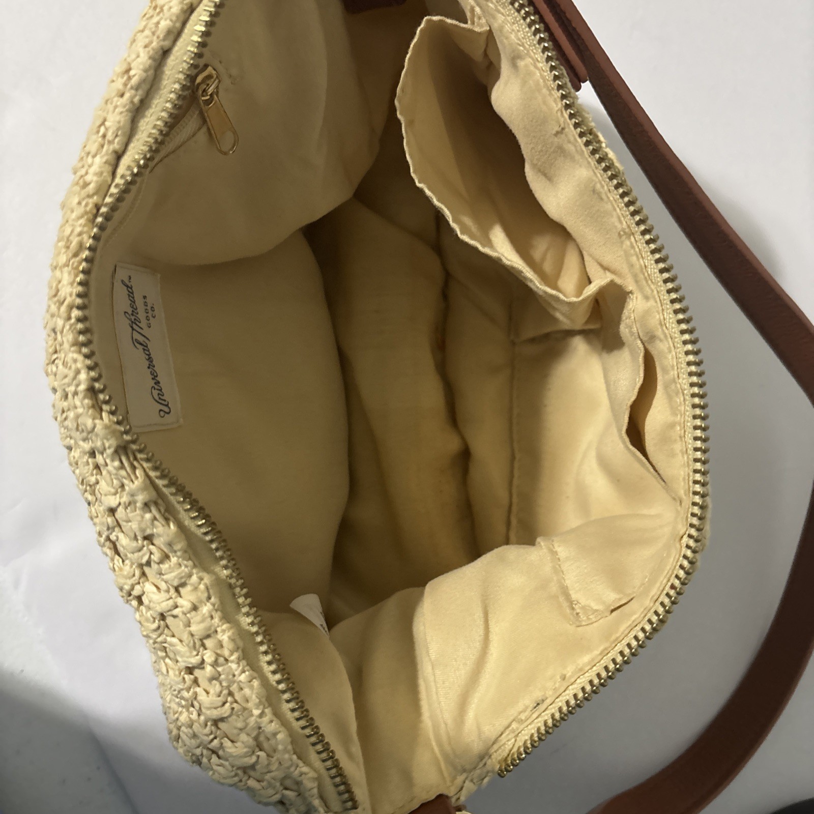 Universal Threads Straw Half Moon Shoulder Bag Pu… - image 4