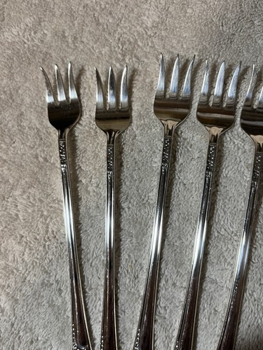 Set 6 Heritage Silver Locket SilverPlate Cocktail Seafood Forks 6” 2 Sets Avail - Picture 5 of 8