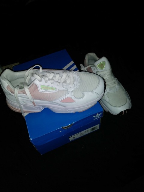 womens size 9 in mens adidas