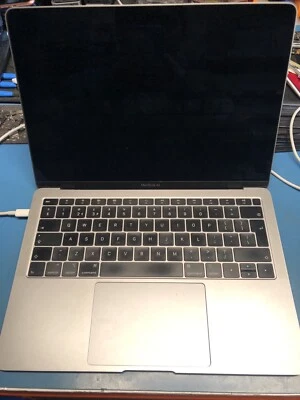 Apple MacBook Air 13" 2018 · i5 · 8GB · 120GB