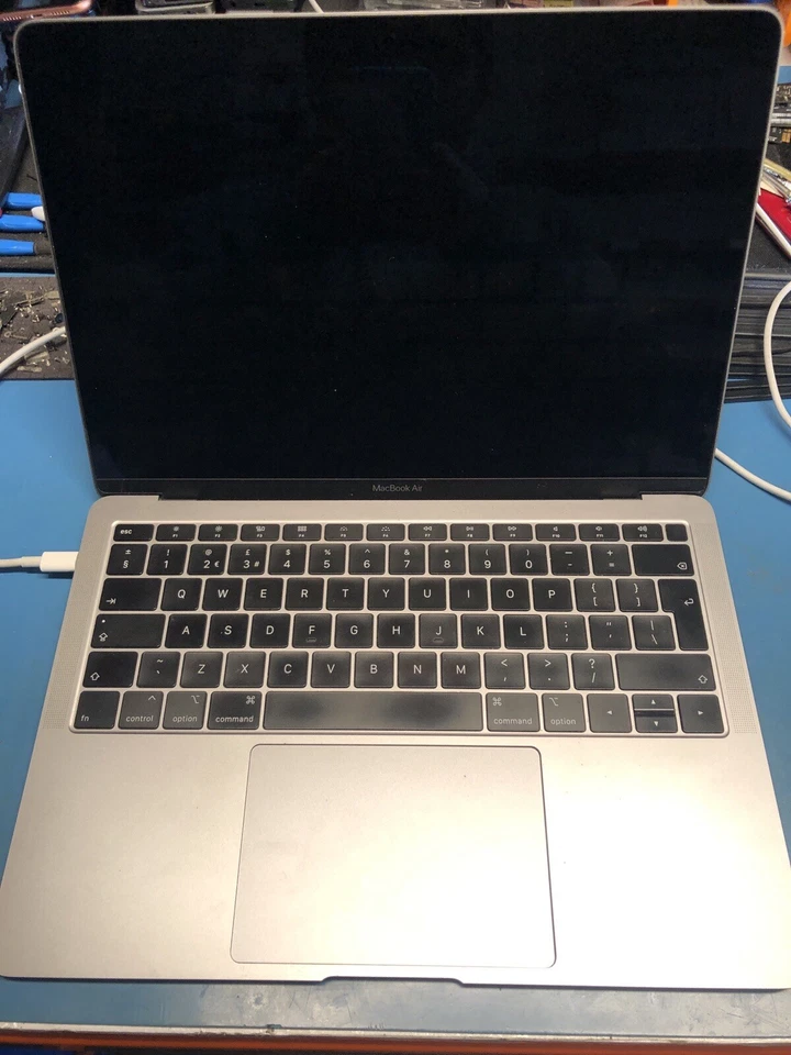 Apple MacBook Air 13" 2018 · i5 · 8GB · 120GB, photo 1 of 5