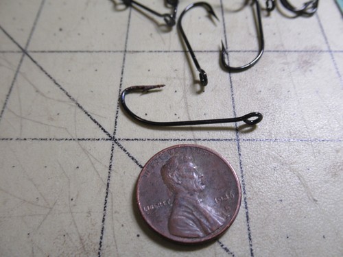 O MUSTAD & SON No 1 Limerick Hooks Oslo Norway Qual 3100 Ringed  Vintage - 第 3/3 張圖片