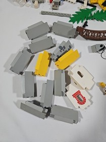 LEGO 2552 Castle Pirates 6273 Refuge 6276 Eldorado LOT Minifigure Baseplate