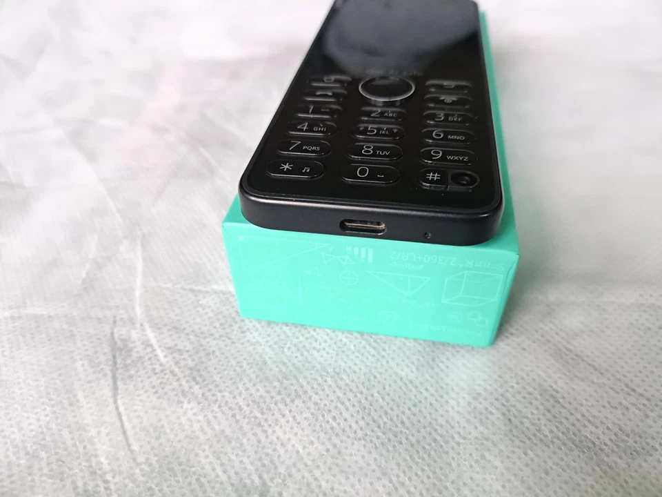 Xiaomi DuoQin F21 Pro Smart Touch Screen Phone 2.8 Inch 64GB 4GB Black *UK STOCK - Image 3 of 4