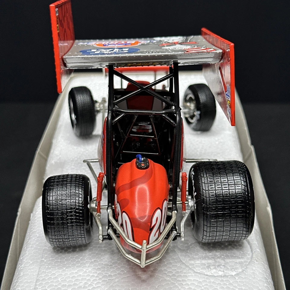 1/24 ACTION SPRINT CAR 2003 DONNY LASOSKI JD BYRIDER DR SEUSS CAT IN THE HAT - Image 4 of 4