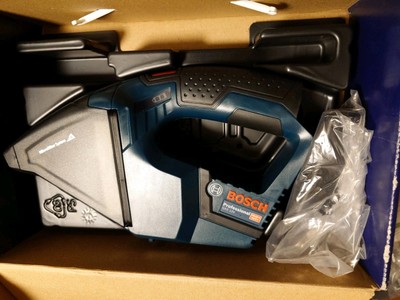 Bosch Akku-Sauger GAS 12V solo in Karton 